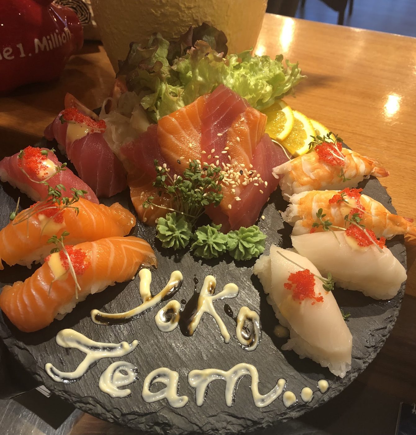 Sushi-Platte vom Yoko-Team